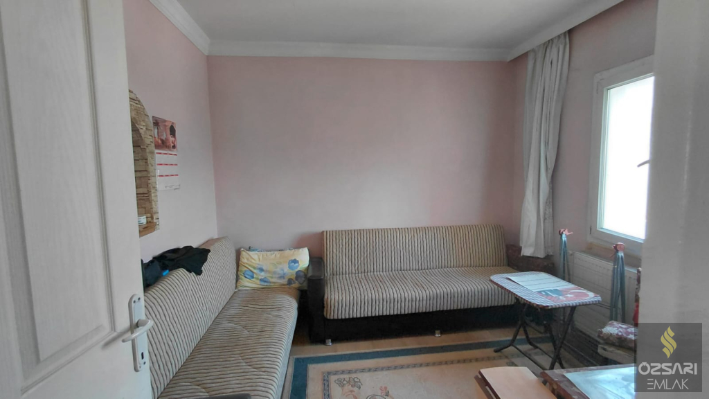 BUCA EVKA 1 DE DOĞALGAZLI ACİL SATILIK FIRSAT DAİRE