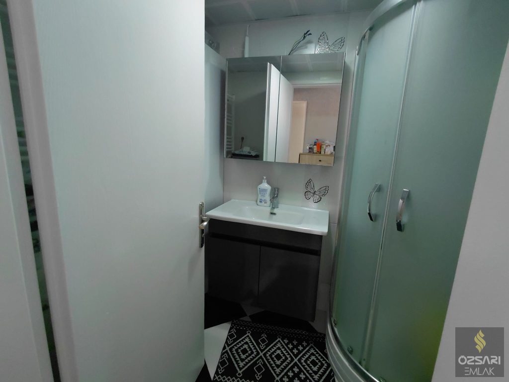 BORNOVA EVKA4 FULL YAPILI GÜNEYCEPHE 2+1 SATILIK DAİRE