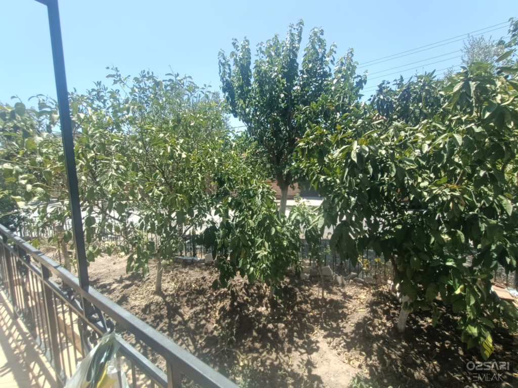 BORNOVA İNÖNÜ MAHALLESİNDE 2+1 DOĞALGAZLI KİRALIK DAİRE