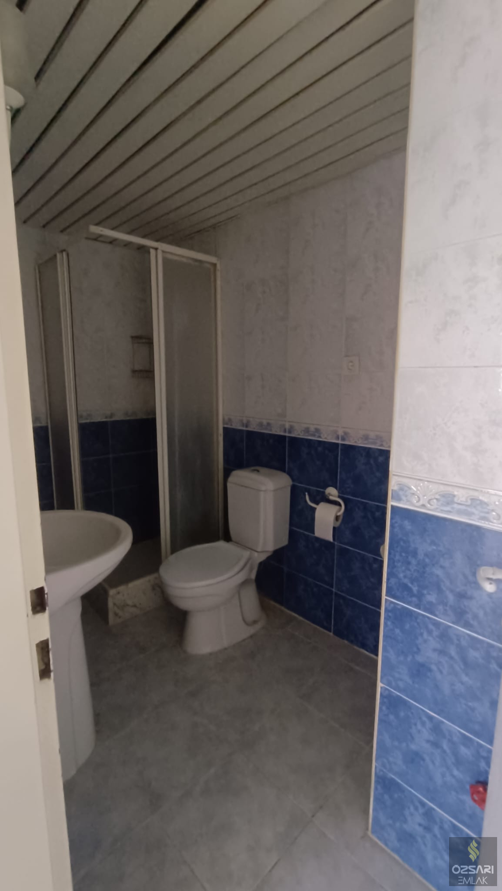 BORNOVA EVKA 4 3+1 DOĞALGAZLI KİRALIK DAİRE