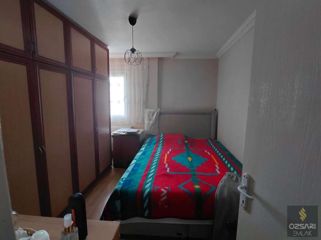 BORNOVA EVKA 4 2+1 DOĞALGAZLI SATILIK DAİRE