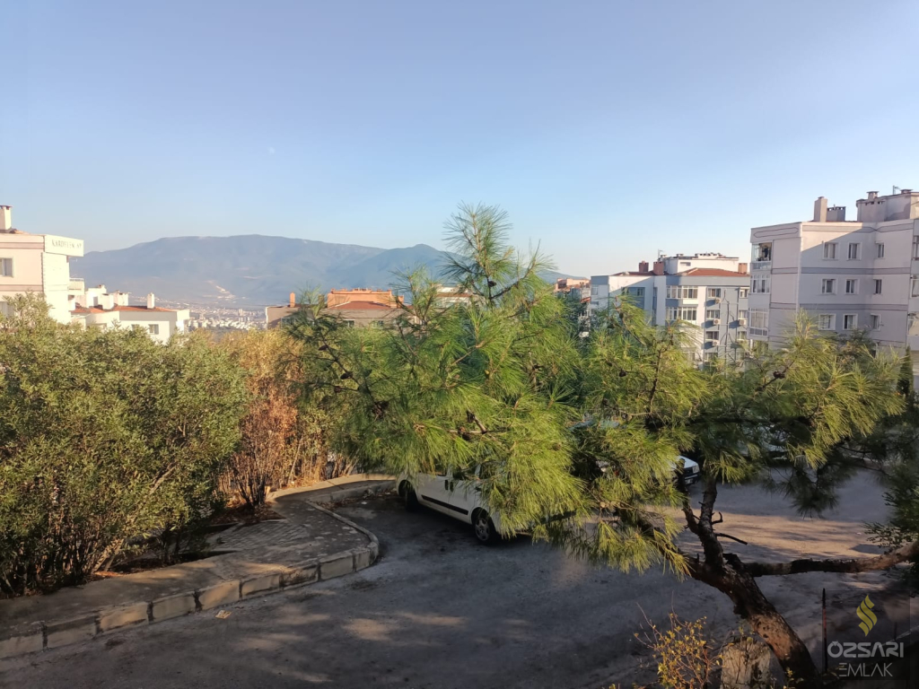 BORNOVA EVKA 4 KUPON DOĞALGAZLI GÜNEY CEPHE SATILIK DAİRE