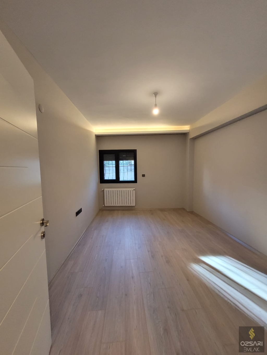 Bornova İnönü mah. 2+1 doğalgazlı klimalı,Deniz ve Bahçe manzaralı kiralık Daire