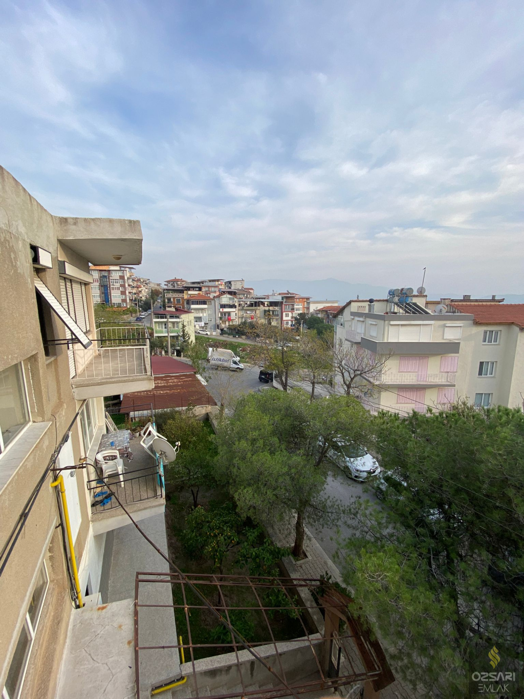 Bornova Atatürk mah. Tekstif Sitesi 3+1 Satılık Daire
