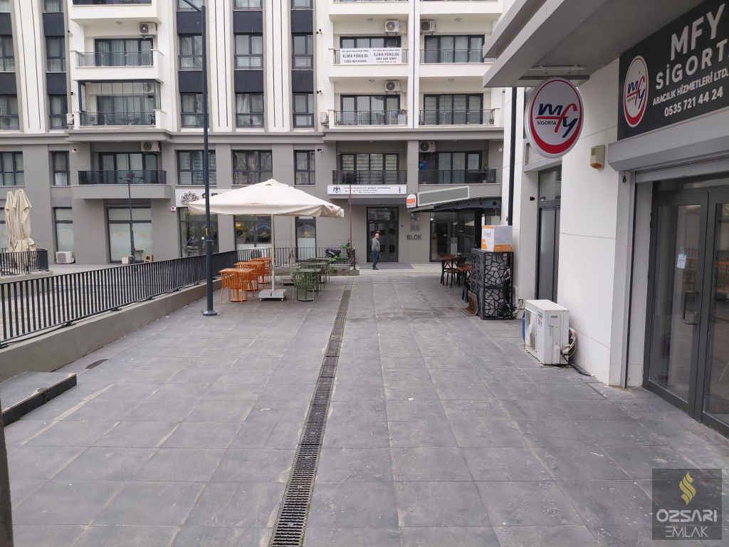 İŞLEK NOKTADA ALTIN DEĞERİNDE DEVREN SATILIK BURGER VE PİZZA SALONU