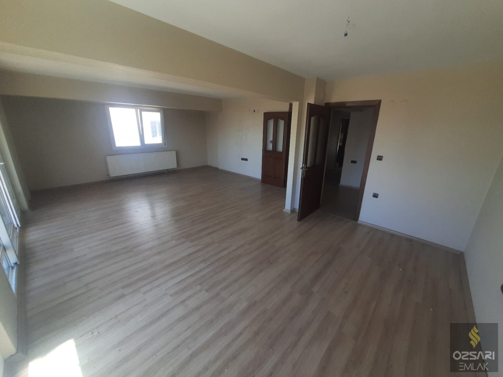 Bornova İnönü mah. 2+1 geniş doğalgazlı kiralık Daire