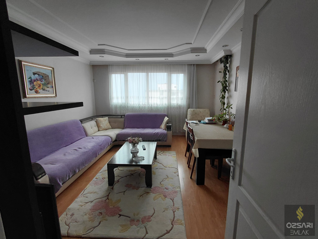 BORNOVA EVKA 4 YAPILI DENİZ MANZARALI 2+1 KAPALI MUTFAK FIRSAT DAİRE