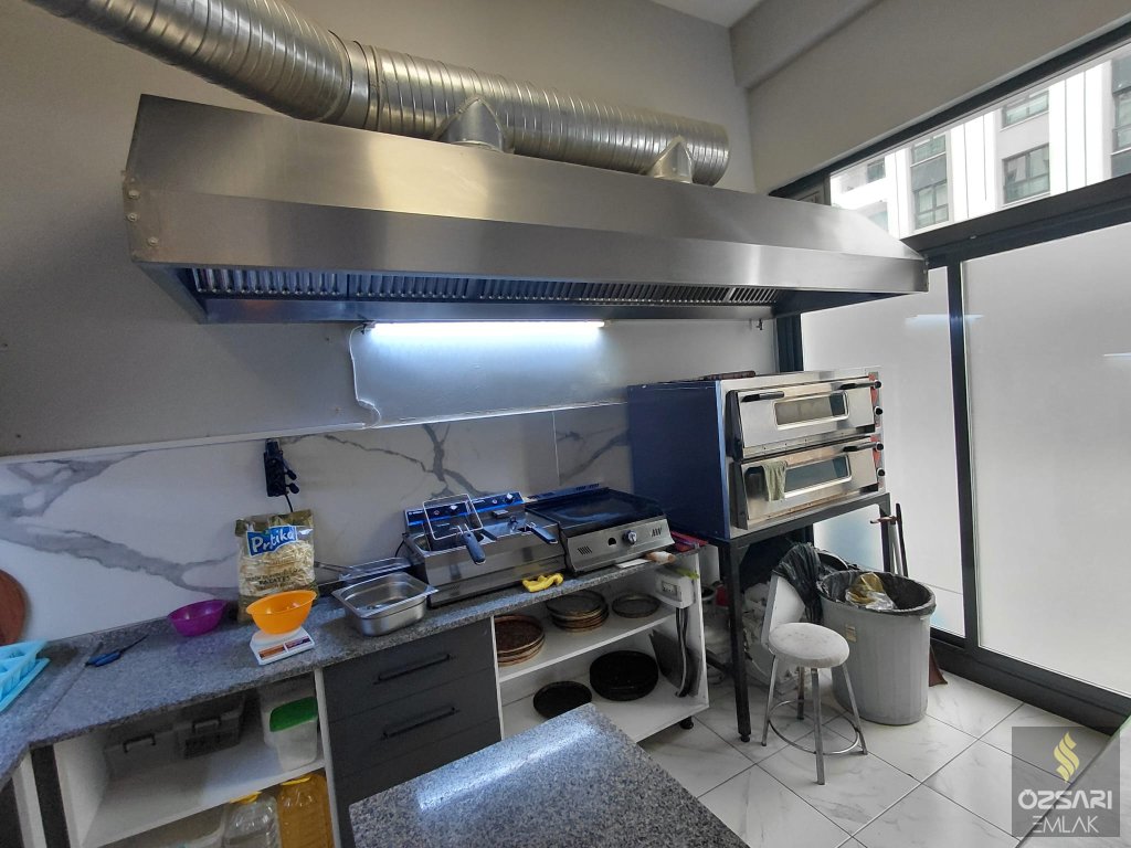 İŞLEK NOKTADA ALTIN DEĞERİNDE DEVREN SATILIK BURGER VE PİZZA SALONU