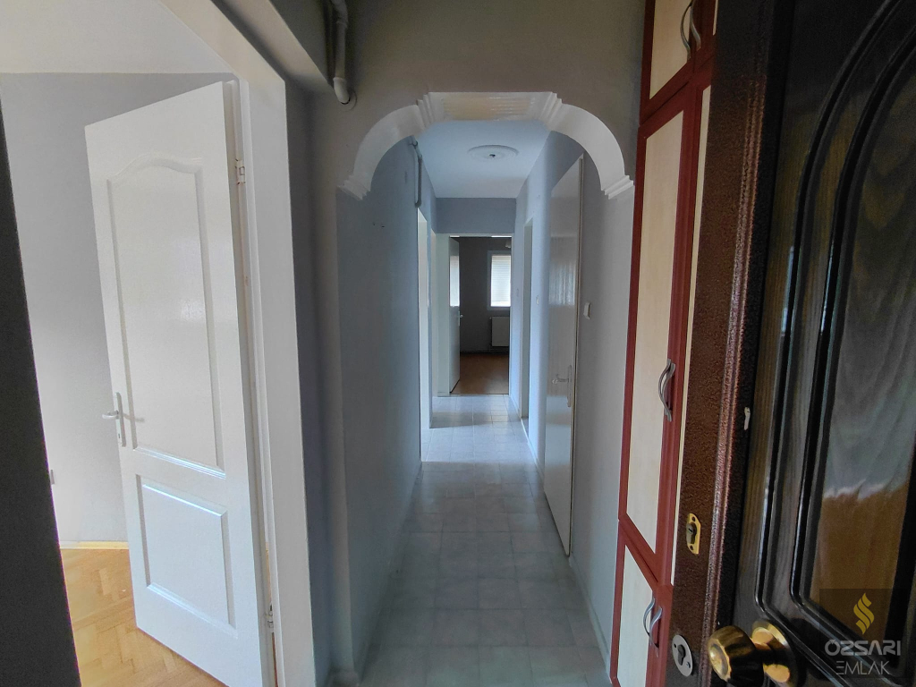 BORNOVA EVKA4 FULL YAPILI 2+1 SATILIK KAPALI MUTFAK DAİRE