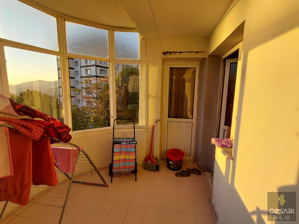BORNOVA EVKA4 3+1 GÜNEY CEPHE SATILIK DAİRE
