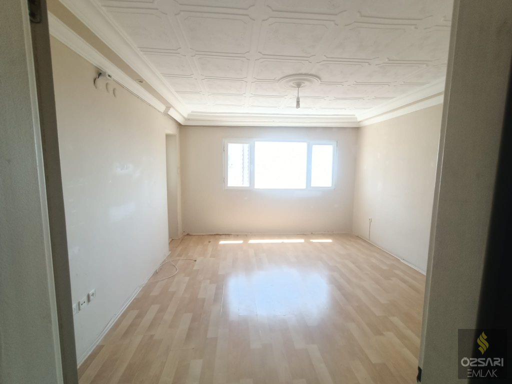 BORNOVA EVKA 4 2+1 DENİZ MANZARALI KİRALIK DAİRE