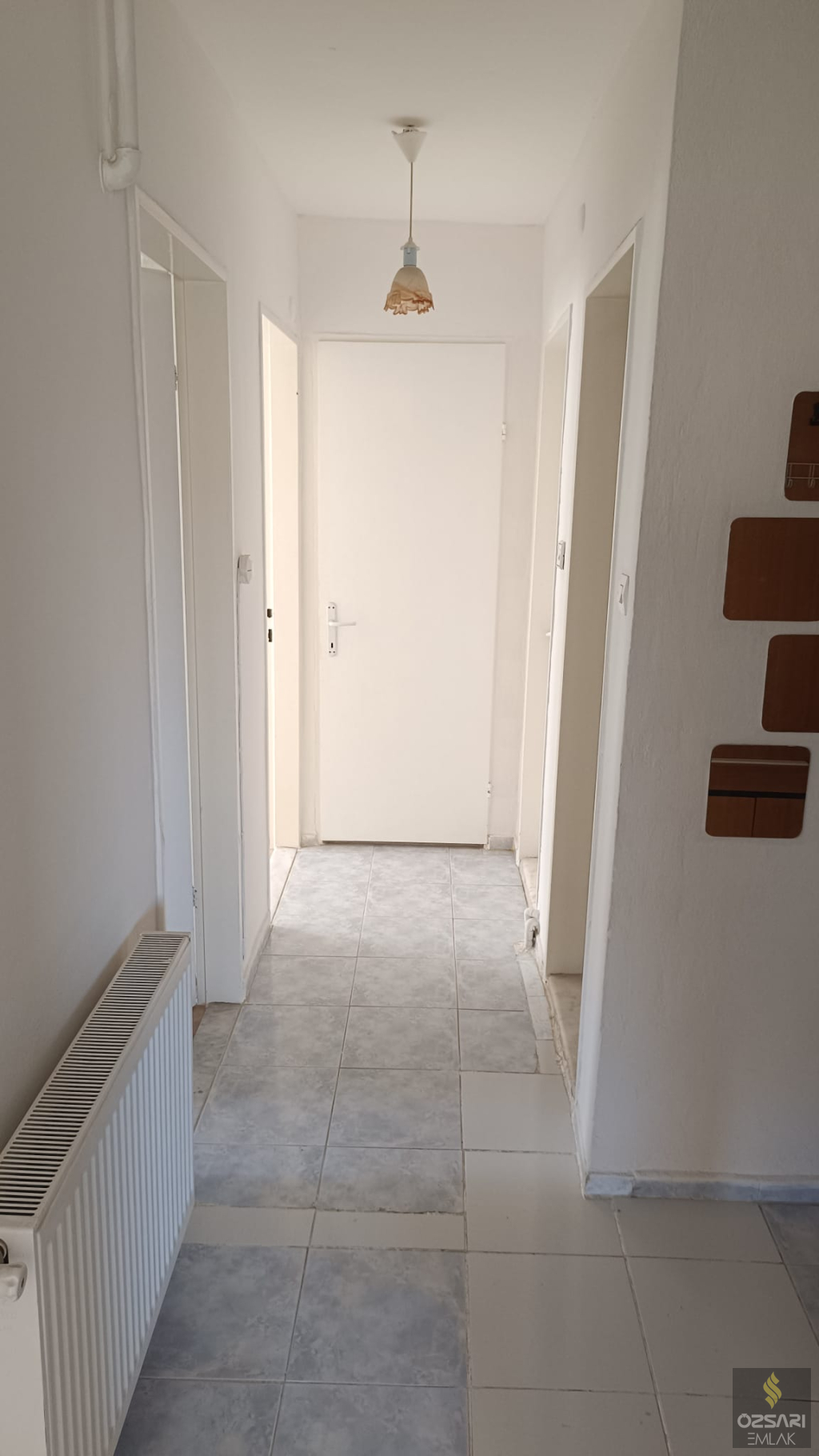 BORNOVA EVKA 4 3+1 DOĞALGAZLI KİRALIK DAİRE