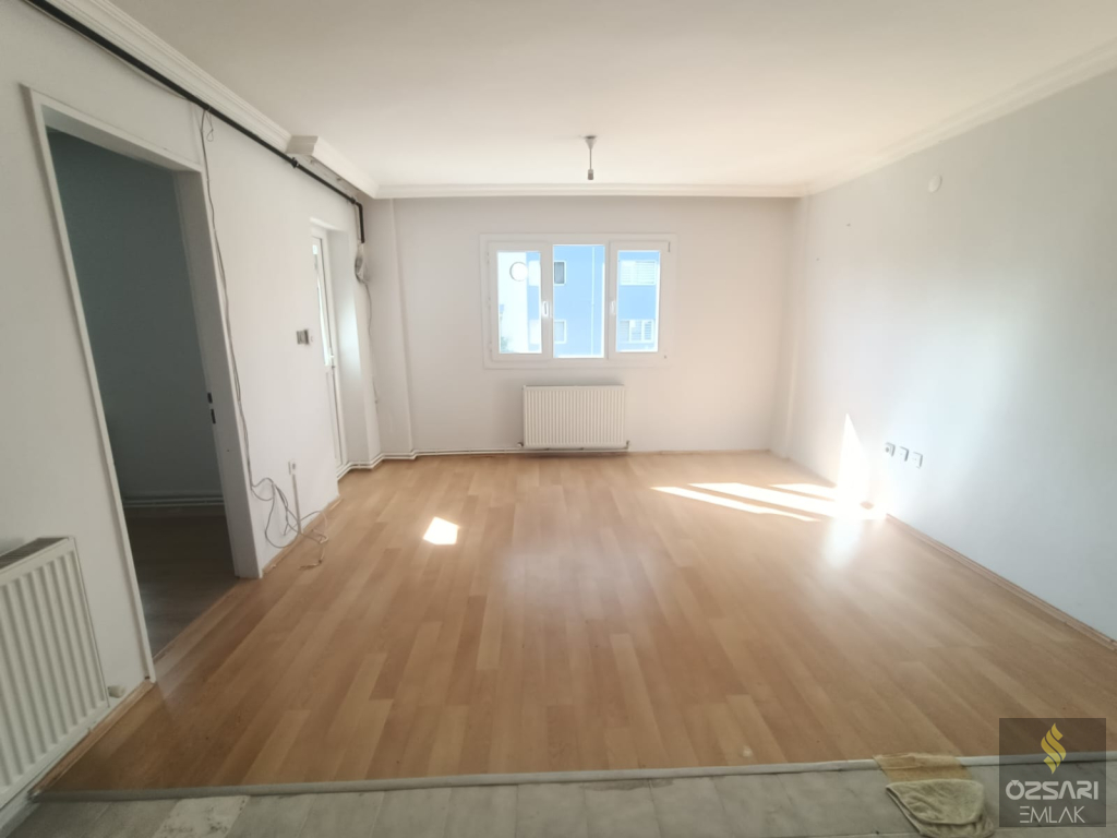 BORNOVA EVKA 4 2+1 AÇIK MUTFAK KİRALIK DAİRE