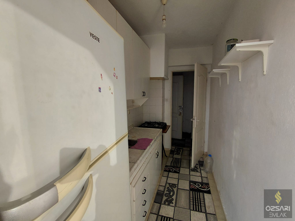 BORNOVA EVKA 4 1+1 EŞYASIZ KİRALIK DAİRE