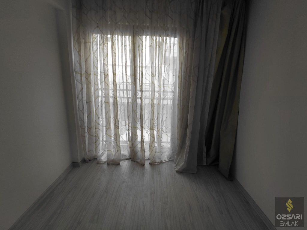 BORNOVA ATATÜRK MAHALLESİNDE 1+1 İKİADET FULL EŞYALI KİRALIK DAİRE YENİ BİNA