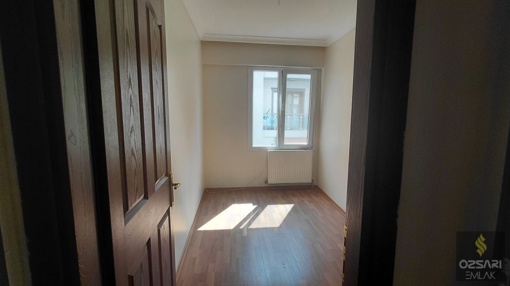 BAYRAKLI OSMAN GAZİ ASKERLİK ŞUBESİ ÇAPRAZI FULL YAPILI DOĞAL GAZLI FERAH DAİRE