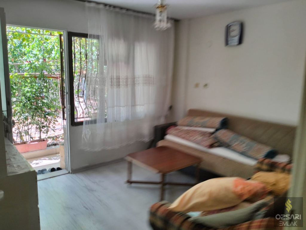 BORNOVA İNÖNÜ MAHALLESİNDE FULL EŞYALI KLİMALI KİRALIK DAİRE