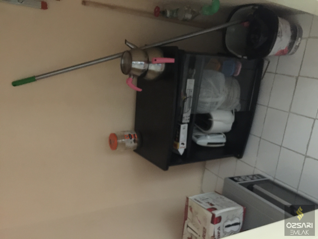 BORNOVA EVKA 4 MAHALLESİNDE FULL EŞYALI DOĞALGAZLI KLİMALI KİRALIK DAİRE