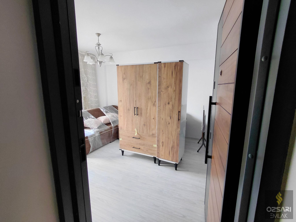 BORNOVA ATATÜRK MAHALLESİNDE 1+1 İKİADET FULL EŞYALI KİRALIK DAİRE YENİ BİNA