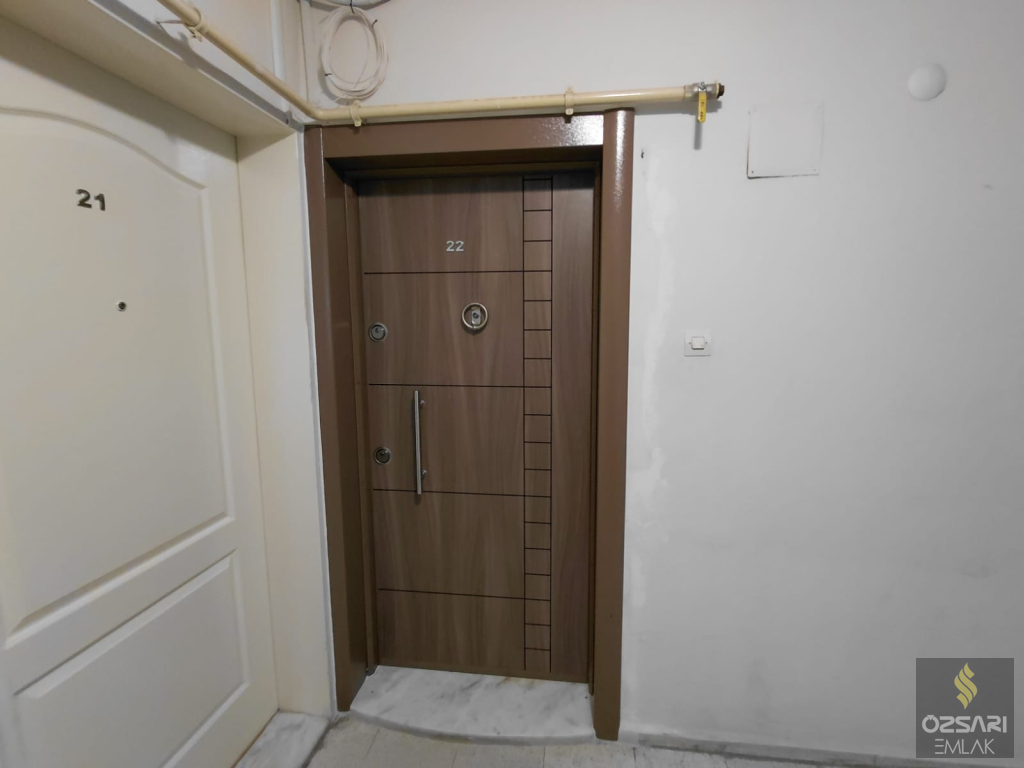 BORNOVA EVKA4 2+1 DOĞALGAZLI FERAH KİRALIK DAİRE