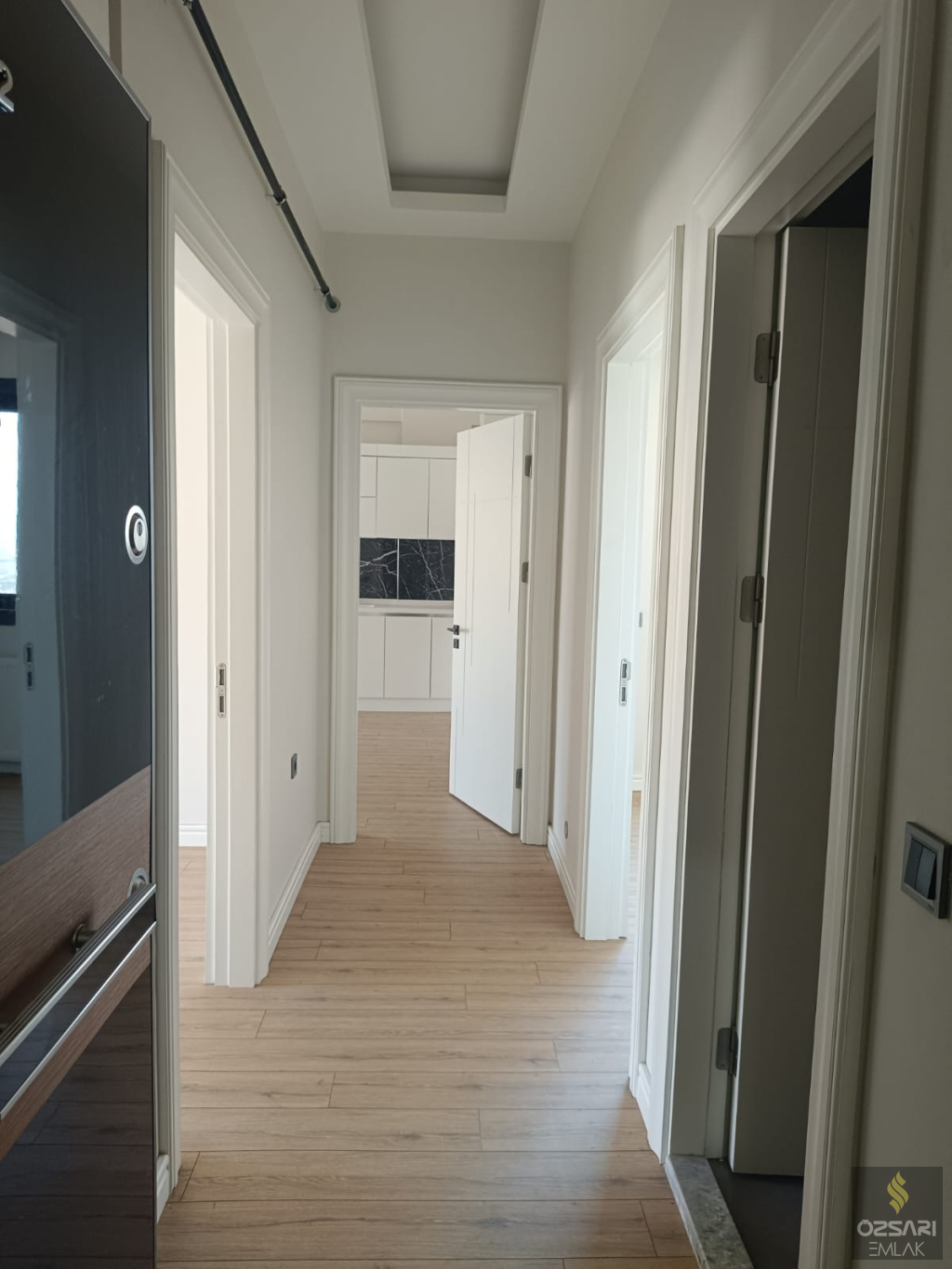 BORNOVA ŞEHİRHASTANESİ KARŞISI ÖZEL TERASLI EBEVEYN BANYOL...