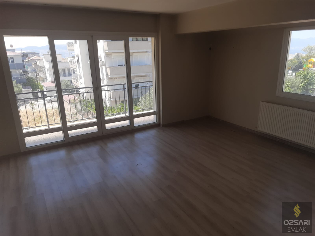 Bornova İnönü mah. 2+1 geniş doğalgazlı kiralık Daire