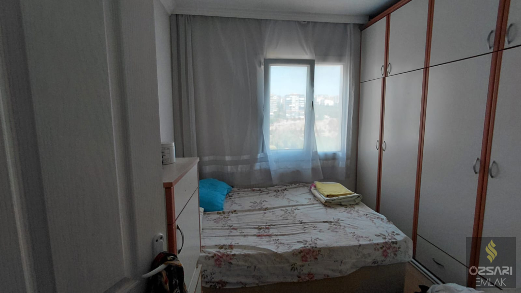 BUCA EVKA 1 DE DOĞALGAZLI ACİL SATILIK FIRSAT DAİRE
