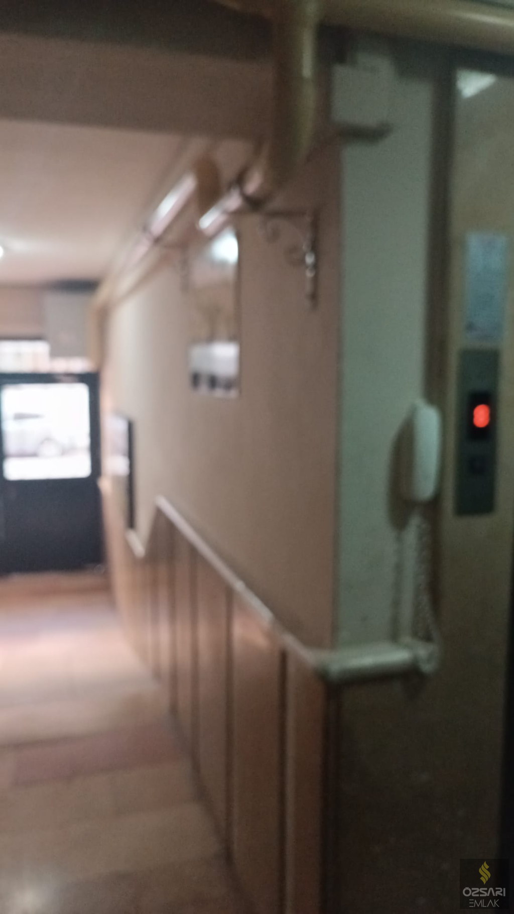 Bayraklı Osmangazi mah. Anacadde üstü 3+1 satılık Daire