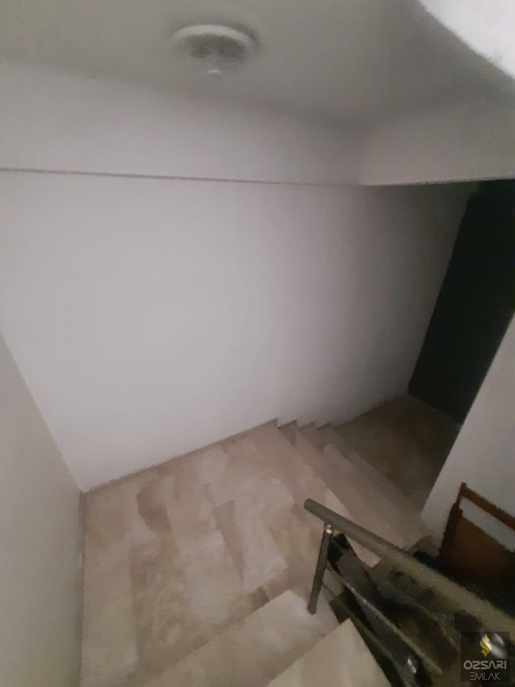 Bornova Atatürk mah. Anacadde üzeri yeni kiralık Dükkan