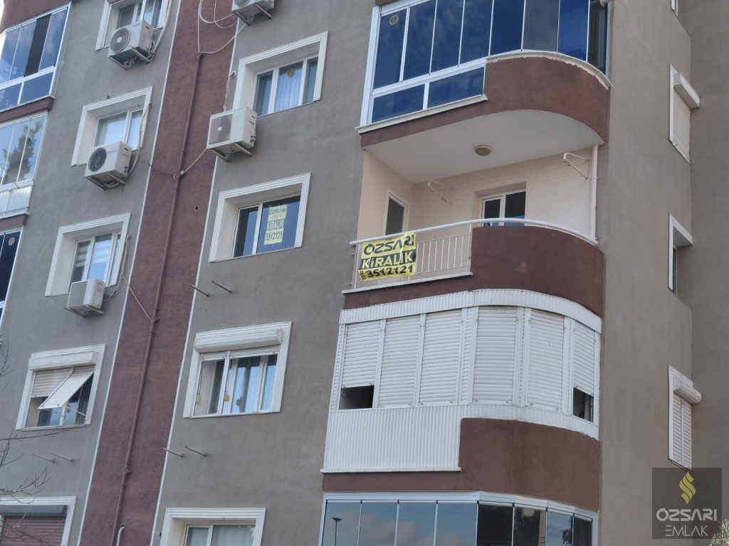 BORNOVA EVKA4 2+1 DOĞALGAZLI FERAH KİRALIK DAİRE