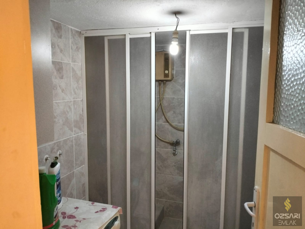 BORNOVA İNÖNÜ MAHALLESİNDE FULL EŞYALI KLİMALI KİRALIK DAİRE