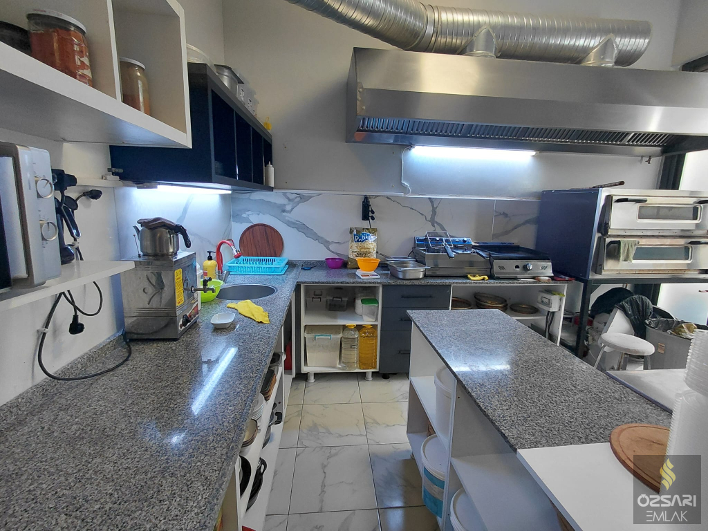 İŞLEK NOKTADA ALTIN DEĞERİNDE DEVREN SATILIK BURGER VE PİZZA SALONU