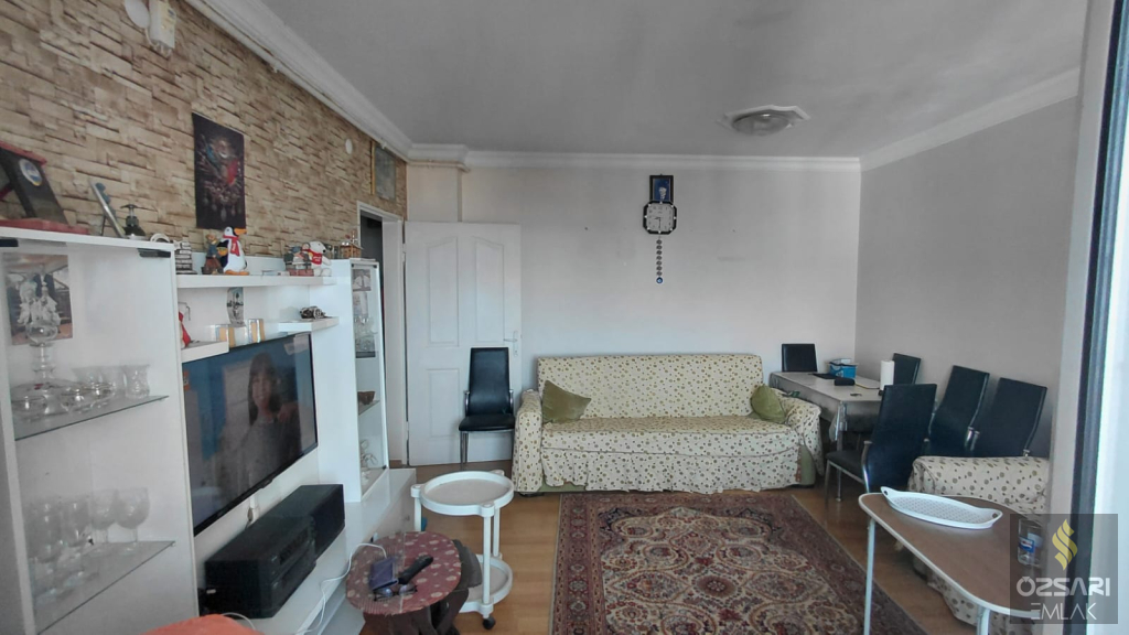 BUCA EVKA 1 DE DOĞALGAZLI ACİL SATILIK FIRSAT DAİRE