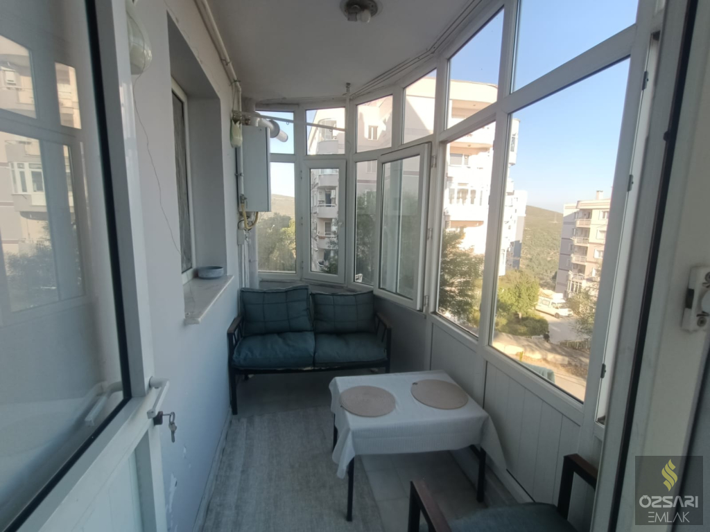 BORNOVA EVKA 4 KUPON DOĞALGAZLI GÜNEY CEPHE SATILIK DAİRE