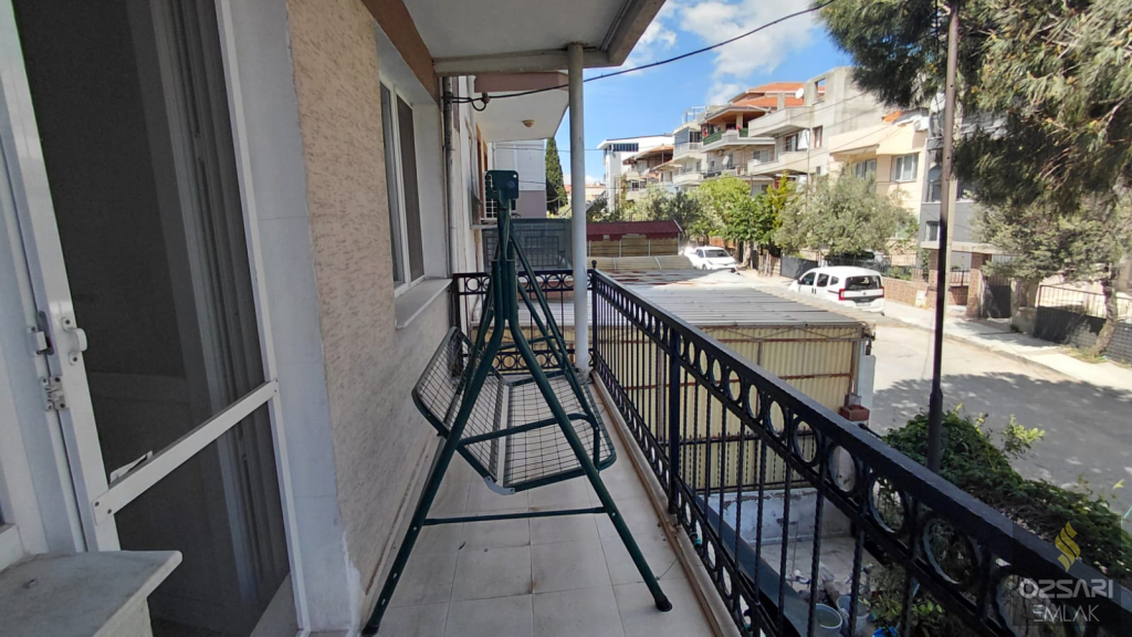 BORNOVA İNÖNÜ MAHALLESİNDE 3+1 KİRALIK DAİRE