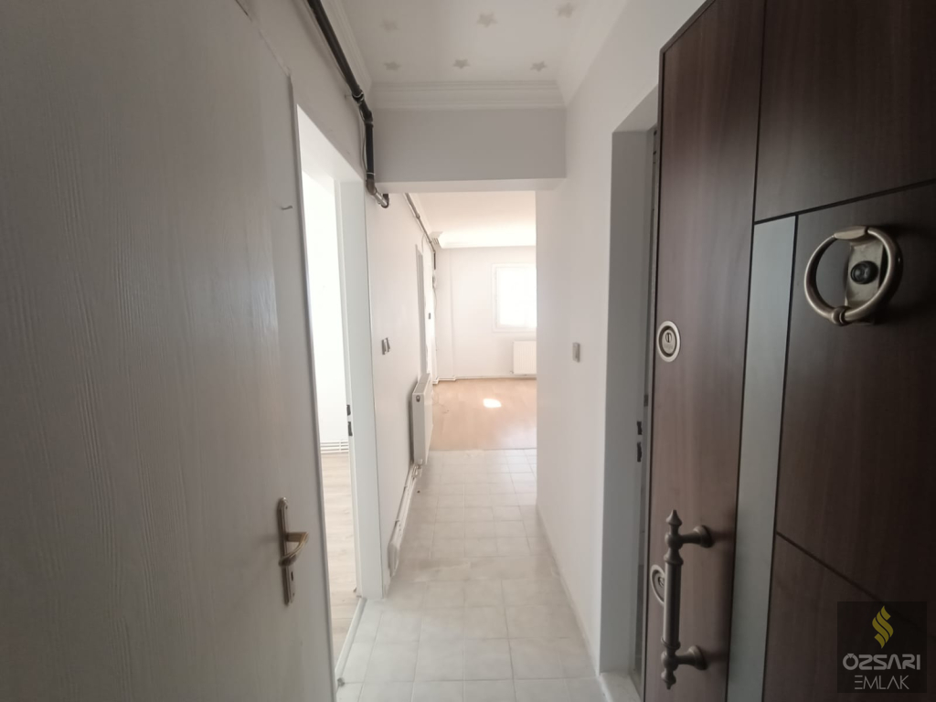 BORNOVA EVKA 4 2+1 AÇIK MUTFAK KİRALIK DAİRE