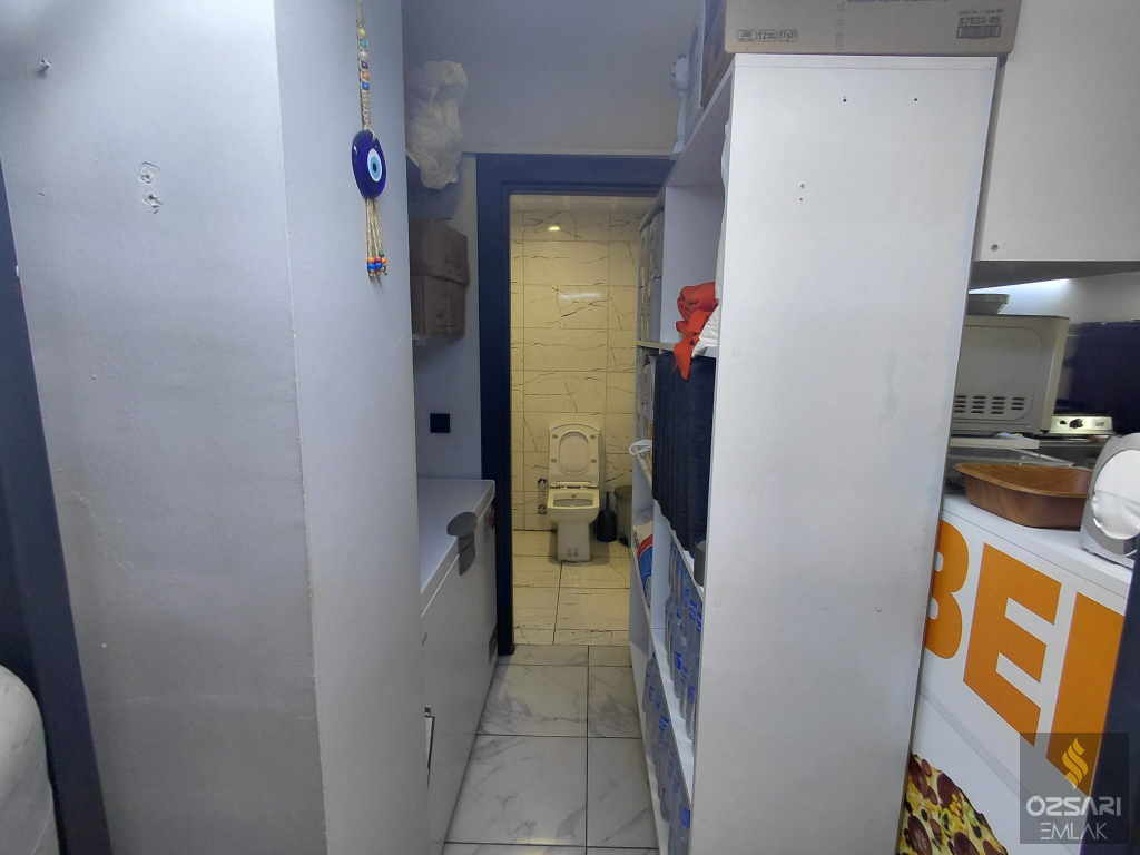 İŞLEK NOKTADA ALTIN DEĞERİNDE DEVREN SATILIK BURGER VE PİZZA SALONU