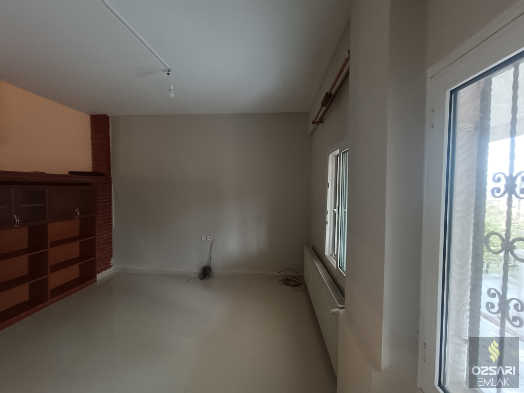 BORNOVA ATATÜRK MAHALLESİNDE MÜSTAKİL 3+1DUBLEKS BAHÇELİ SATILIK