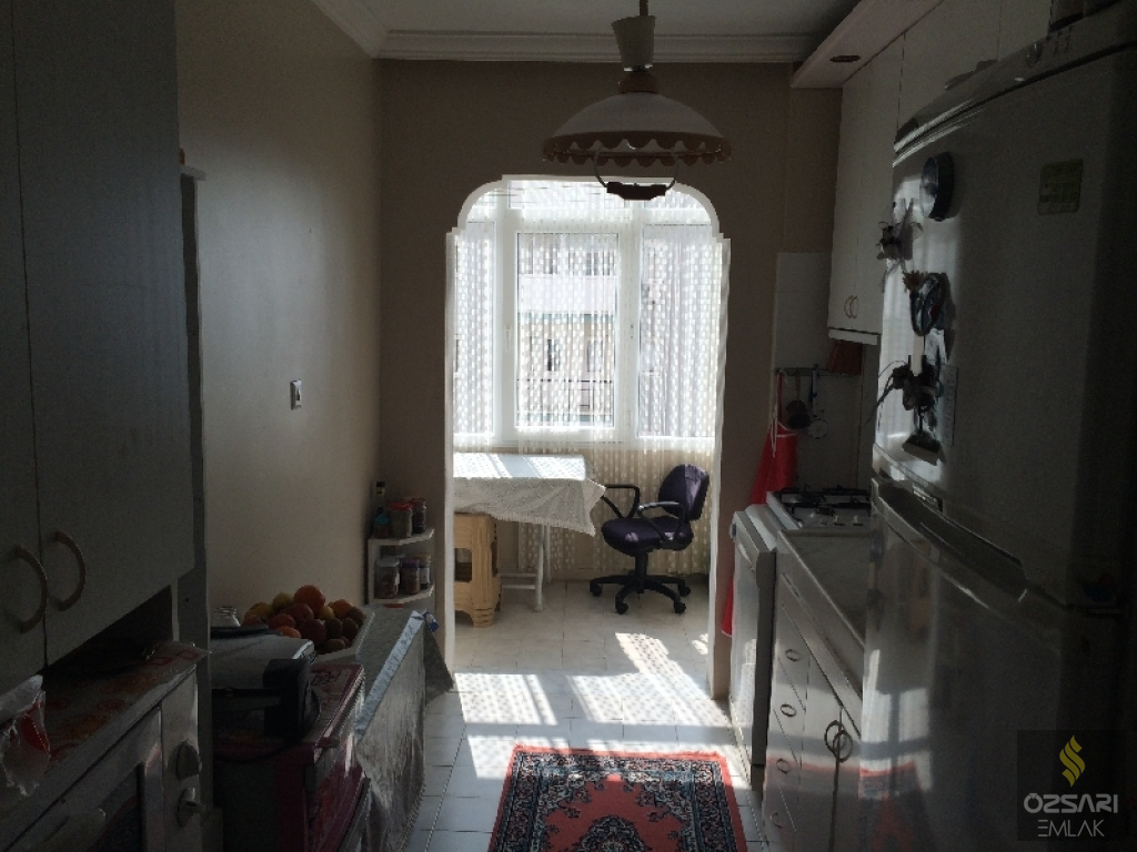 BORNOVA EVKA 4 2+1 DENİZ MANZARALI KİRALIK DAİRE