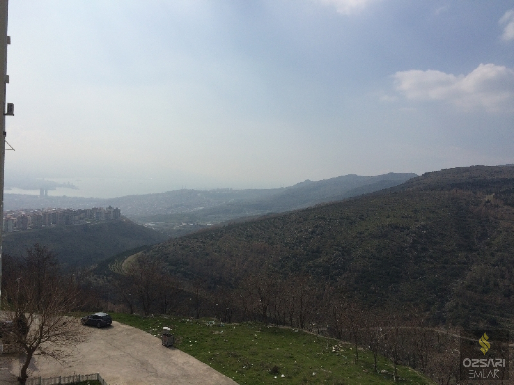 BORNOVA EVKA 4 2+1 DENİZ MANZARALI KİRALIK DAİRE