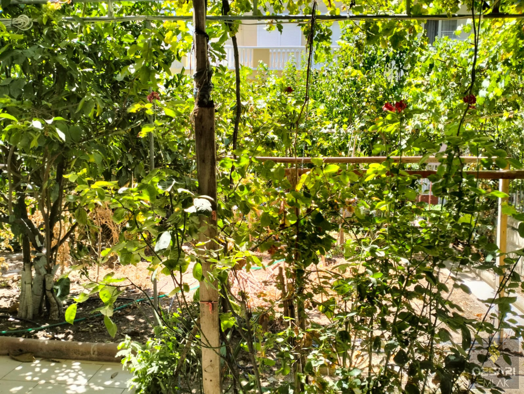 BORNOVA İNÖNÜ MAHALLESİNDE FULL EŞYALI KLİMALI KİRALIK DAİRE
