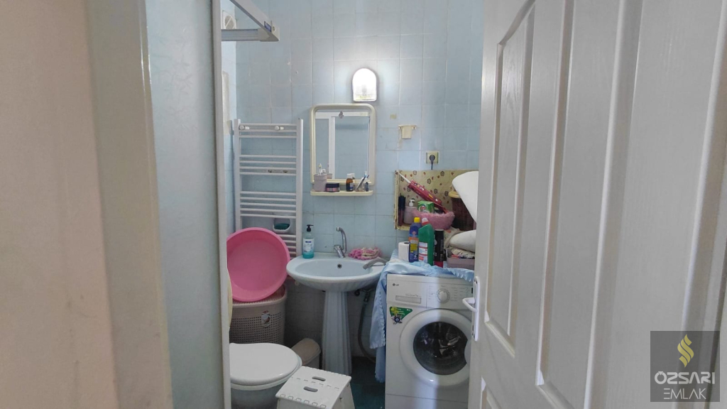 BUCA EVKA 1 DE DOĞALGAZLI ACİL SATILIK FIRSAT DAİRE