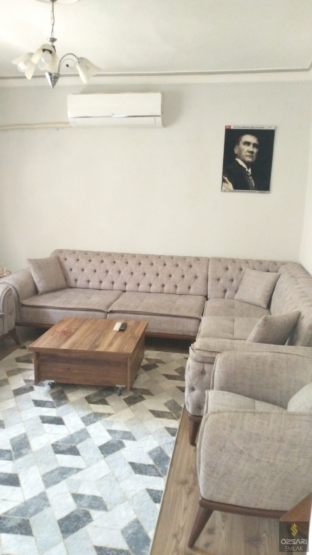 Bornova Atatürk Mah. 2katlı, 2daireli, Bahçeli Müstakil Satılık Bina