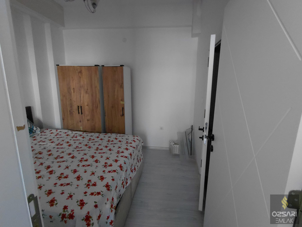 BORNOVA ATATÜRK MAHALLESİNDE 1+1 İKİADET FULL EŞYALI KİRALIK DAİRE YENİ BİNA