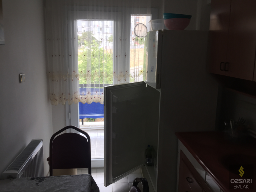 BORNOVA EVKA 4 MAHALLESİNDE FULL EŞYALI DOĞALGAZLI KLİMALI KİRALIK DAİRE