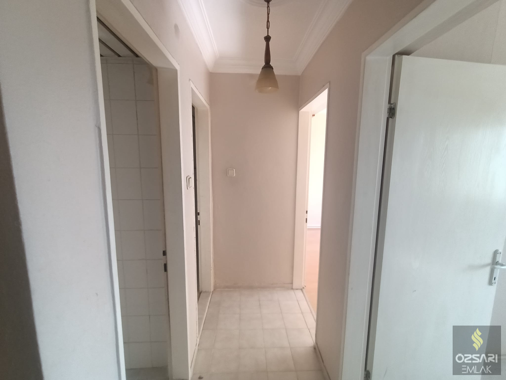 BORNOVA EVKA 4 3+1 DOĞALGAZLI KİRALIK DAİRE