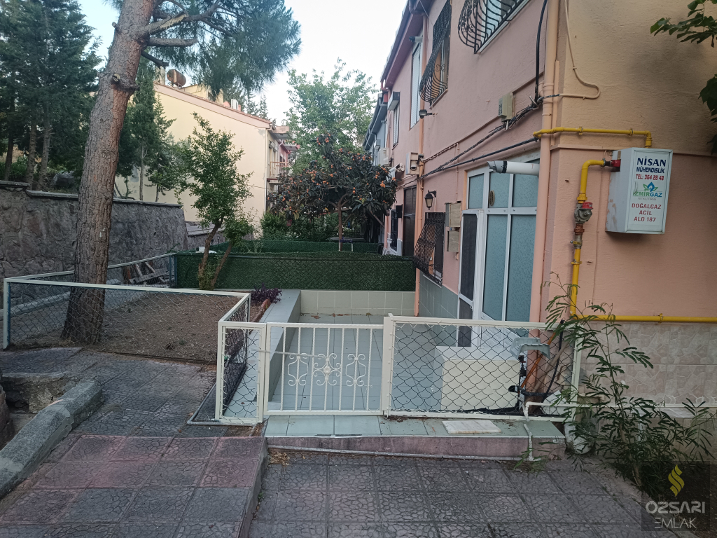 BORNOVA ATATÜRK MAHALLESİNDE MÜSTAKİL 3+1DUBLEKS BAHÇELİ SATILIK