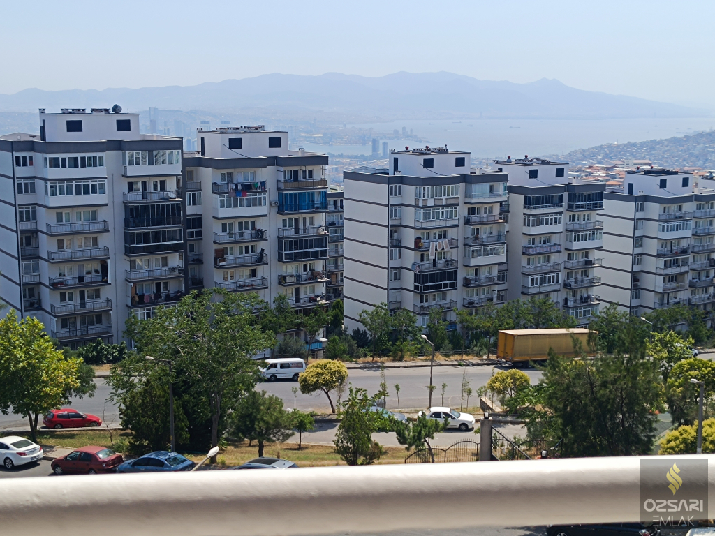 BORNOVA EVKA 4 FULL YAPILI DENİZ MANZARALI FIRSAT SATILIK DAİRE