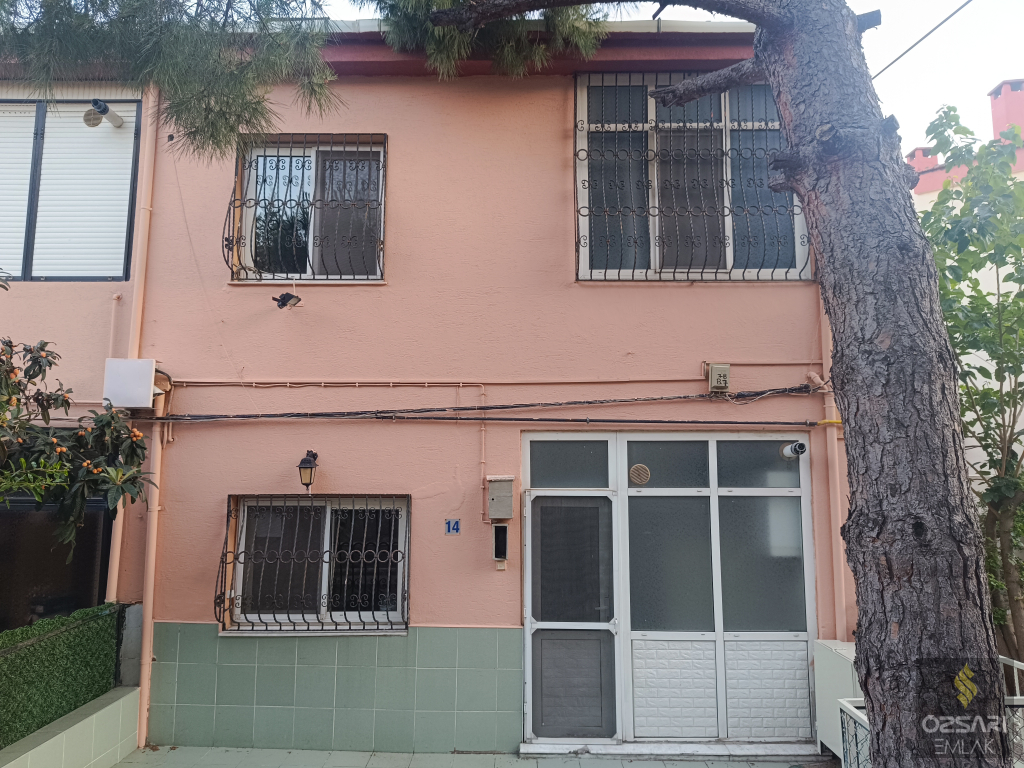 BORNOVA ATATÜRK MAHALLESİNDE MÜSTAKİL 3+1DUBLEKS BAHÇELİ SATILIK