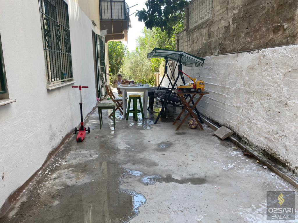 Bornova Atatürk mah. 3+1 Bahçe katı 3cephe Satılık Daire